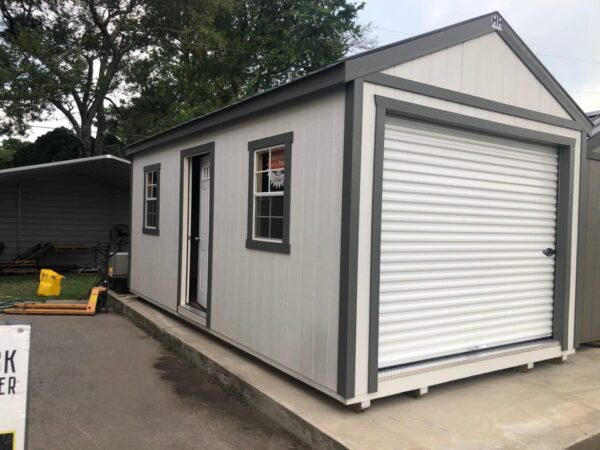 Wood Building Garage - Image 4