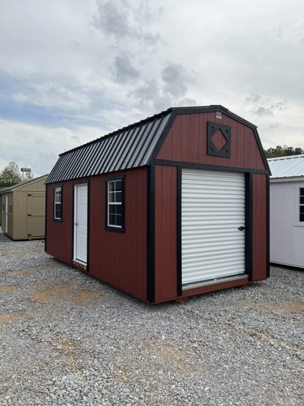 Wood Building Lofted Barn Garage