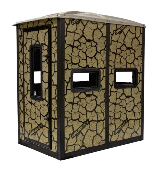 STRIKER BOX BLIND W/ ELITE 5' TOWER / STEEL WALL CONSTUCTION / CRACKED MUD CAMO